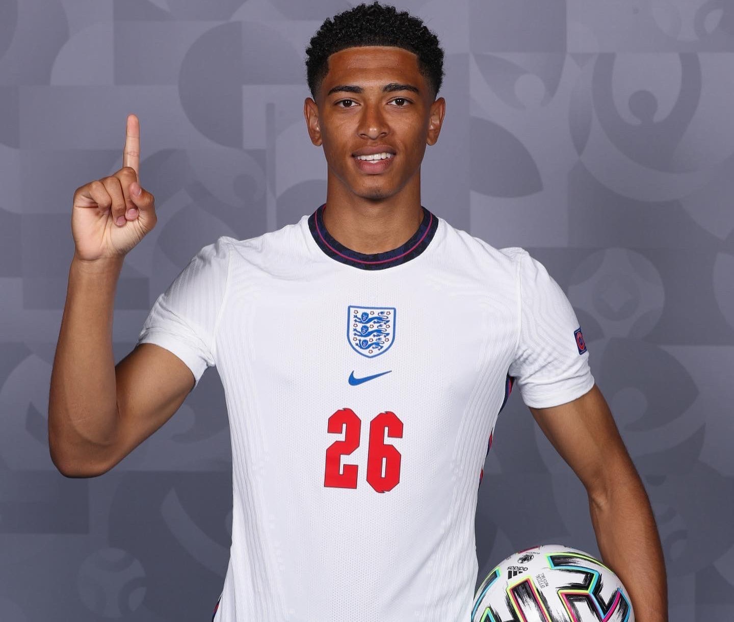 0-0大冷门,英超第4遭英超第14逼平,21岁曼联旧将加纳乔中柱酿苦果