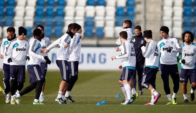 诺坎普新王？17岁的亚马尔和梅西谁更强？