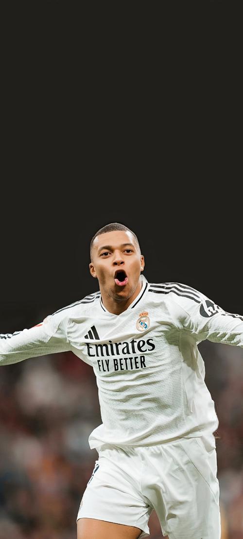 贝拉达：曼联的引援部门正在全力以赴地工作；新援适应得不错