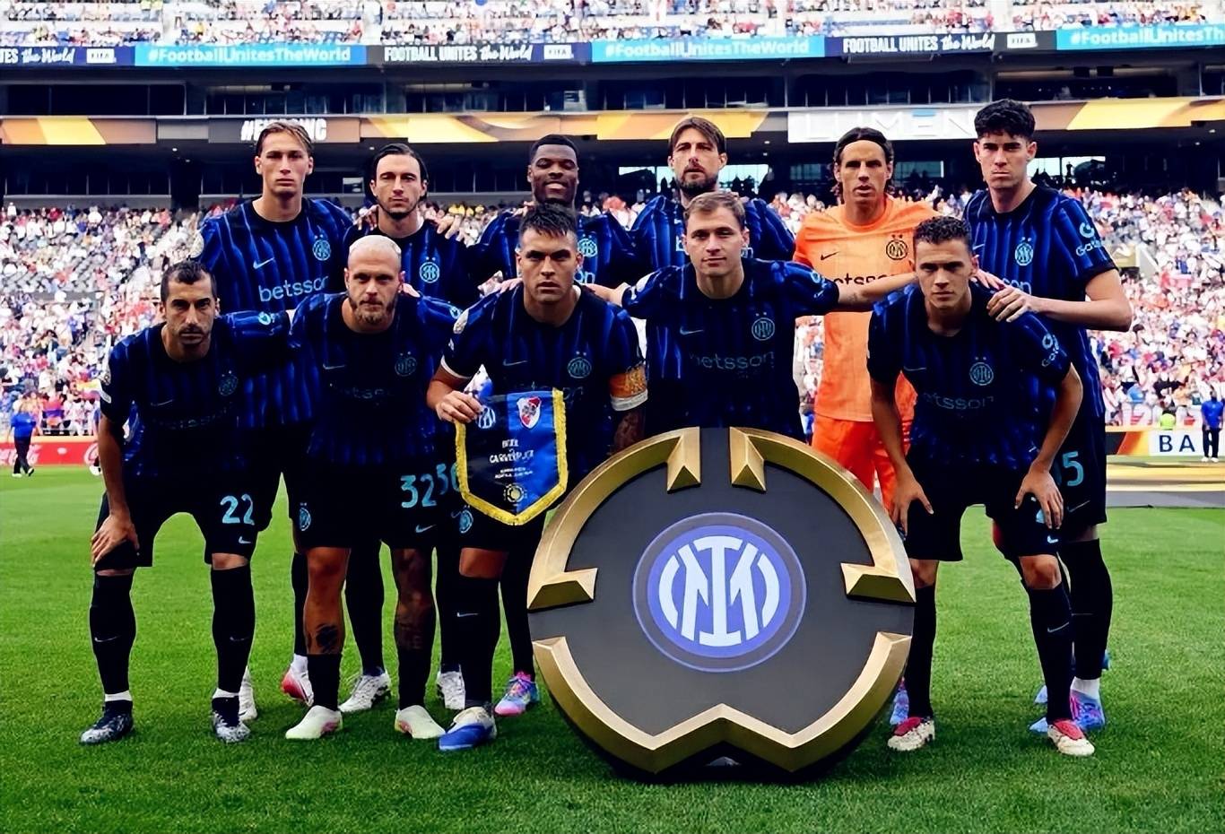 意媒：米兰希望魔笛能帮助推动卢宁加盟，皇马估价2500万欧