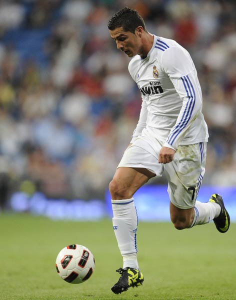 篮球篮网球员连续三场命中关键投篮