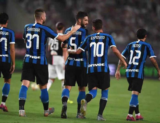 图赫尔谈C罗染红：希望我的球员们不要得红牌，这很重要