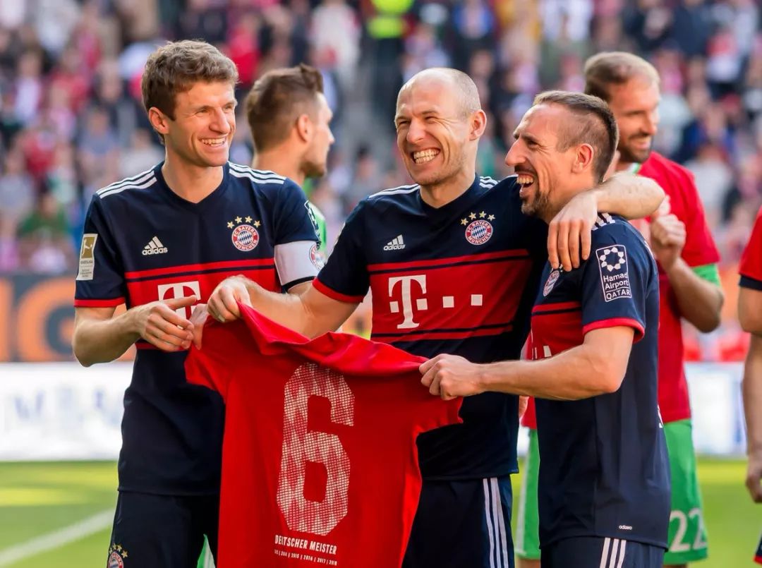 NBA：湖人险胜火箭 詹姆斯砍下35分